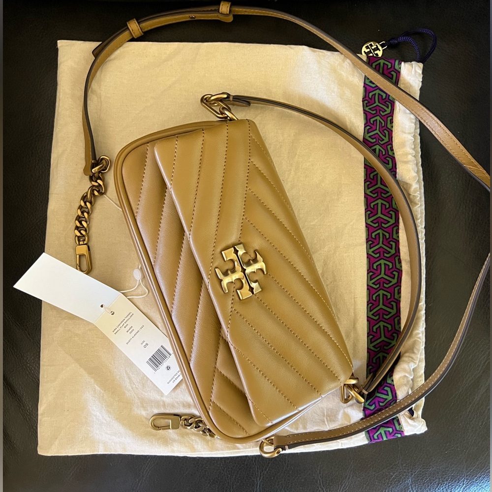 Tory Burch KIRA CHEVRON TASSEL
SMALL FLAP SHOULDER BAG